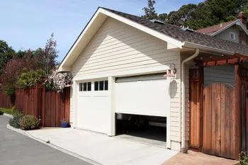 Golden Garage Door Service Flower Mound, TX 972-737-3989 - abt-cont-gr-18m